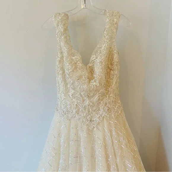 Jasmine Collection Sz 6 Wedding Ball Gown Sequence/lace dress